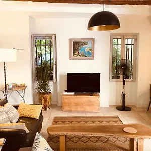 Sous Le Clocher , Marseilles Frankrijk